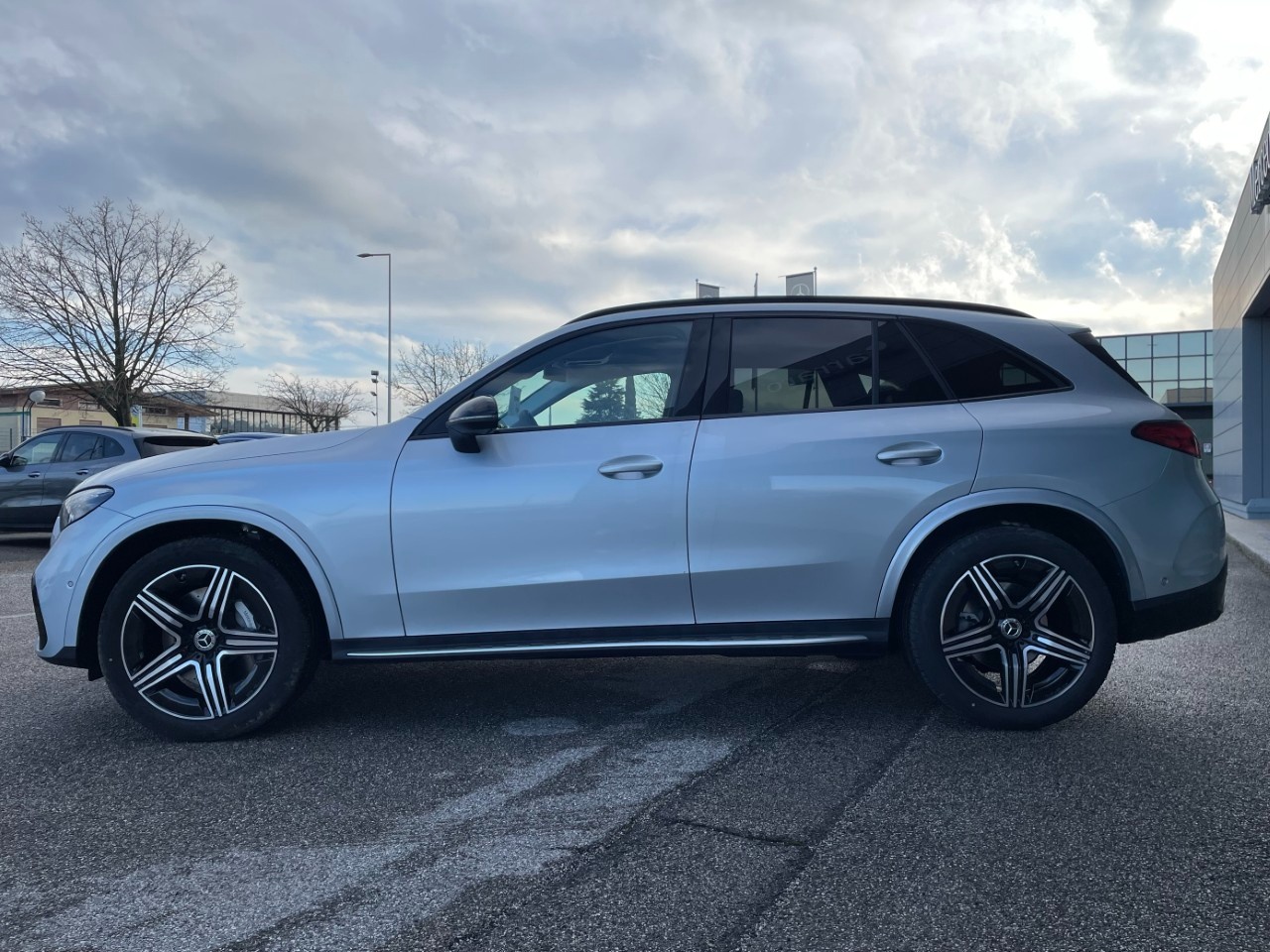 Mercedes GLC GLC 220 d 4Matic AMG Line ADVANCED PLUS - 4