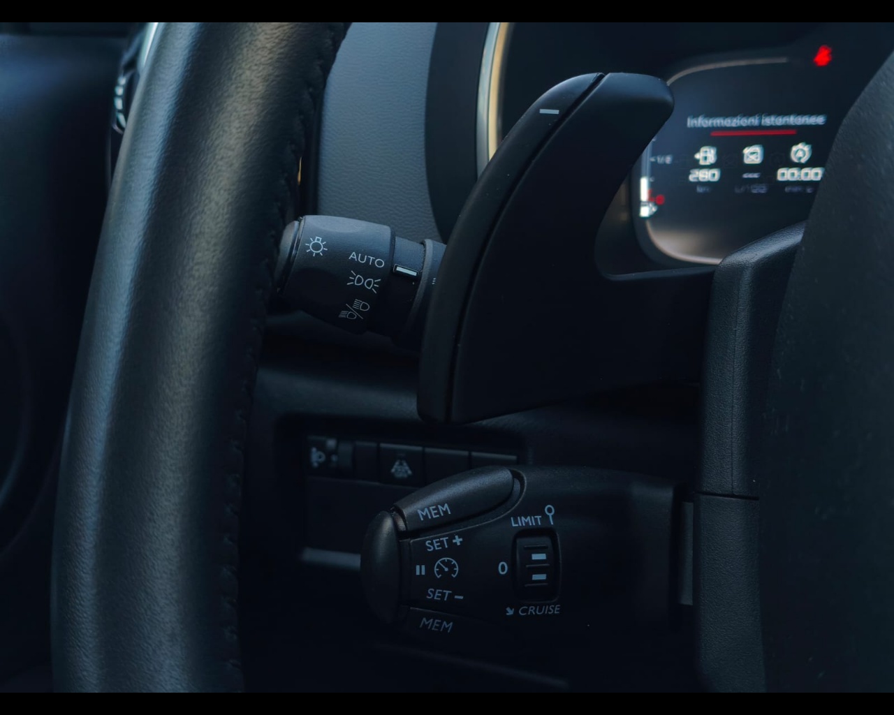 Foto CITROEN C5 Aircross 1.5 bluehdi Shine s&s 130cv eat8