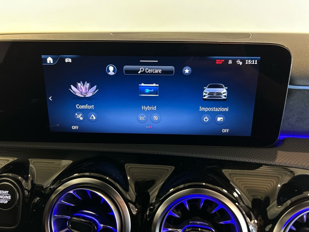 Mercedes Classe A Classe A 250 e Plug-In-Hybrid Advanced Plus AMG Line Speedshift DCT AMG 8G - 12