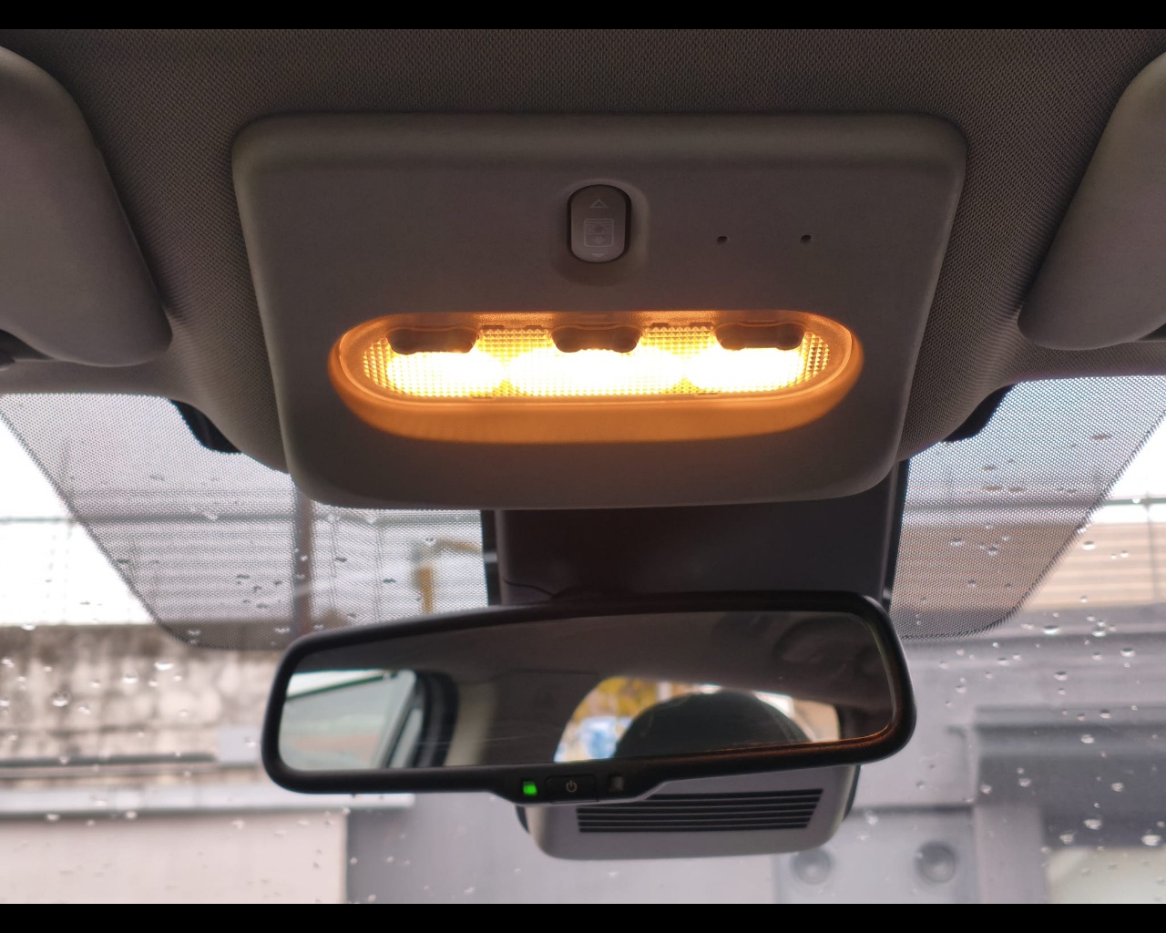 Foto NISSAN Qashqai 1.3 dig-t N-Connecta 140cv