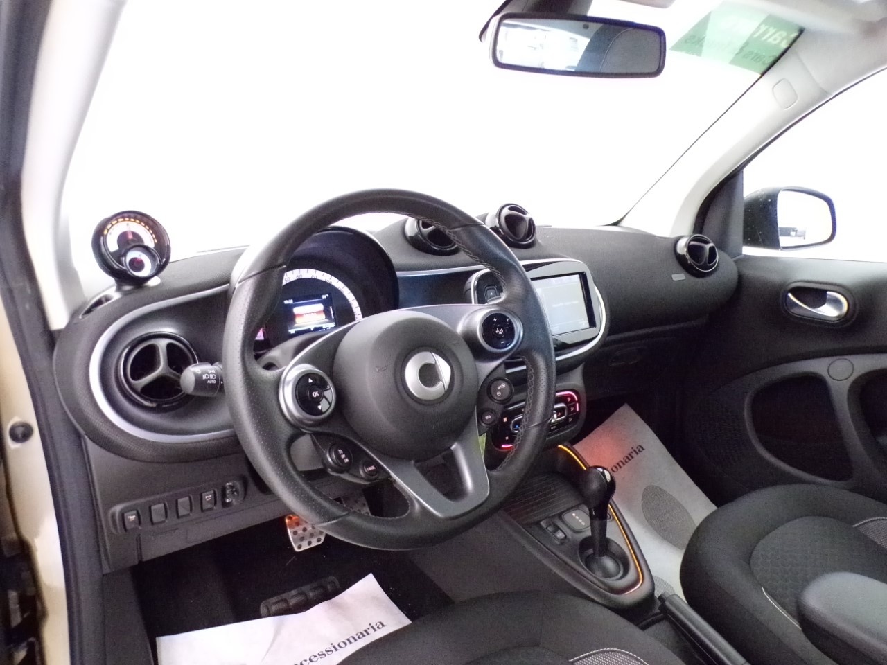 smart fortwo fortwo 22kW EQ Pulse - 9