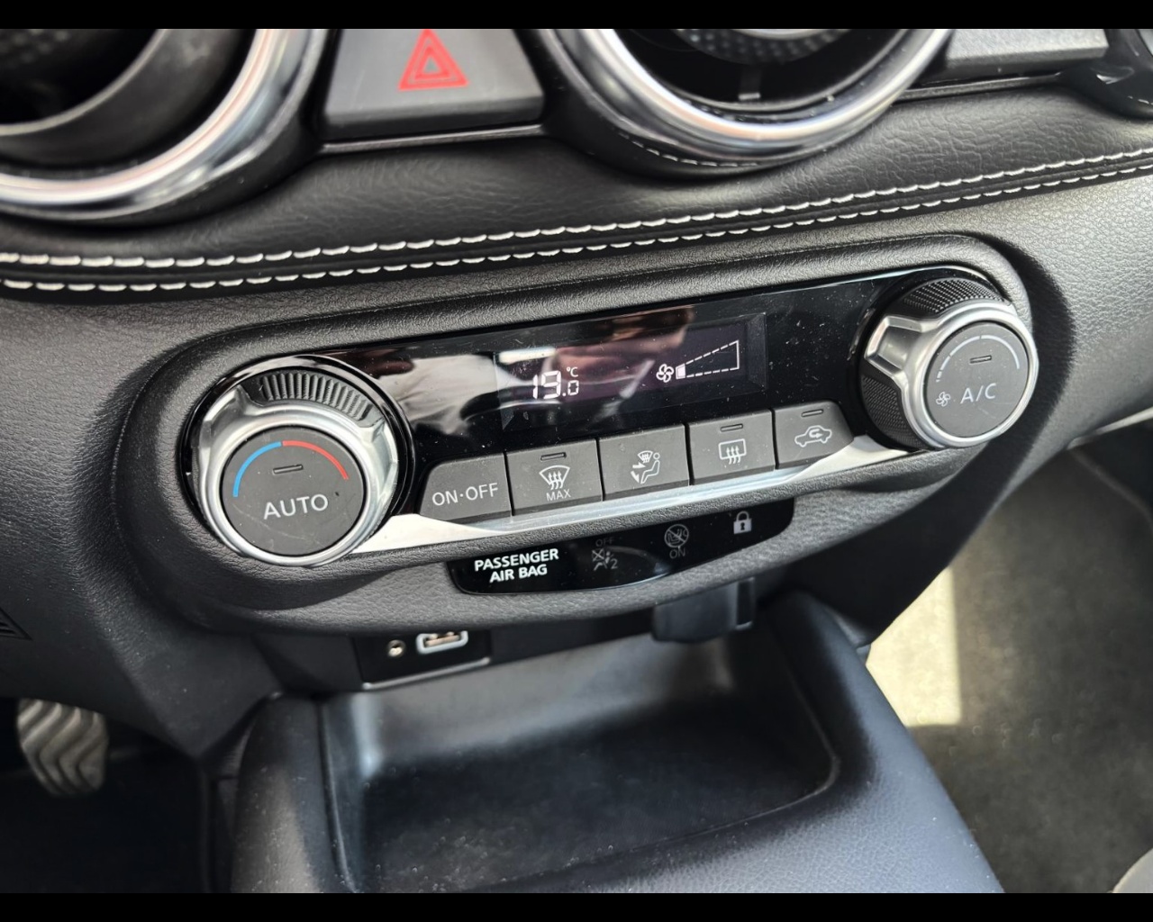 Foto NISSAN Juke 1.0 dig-t N-Design 114cv