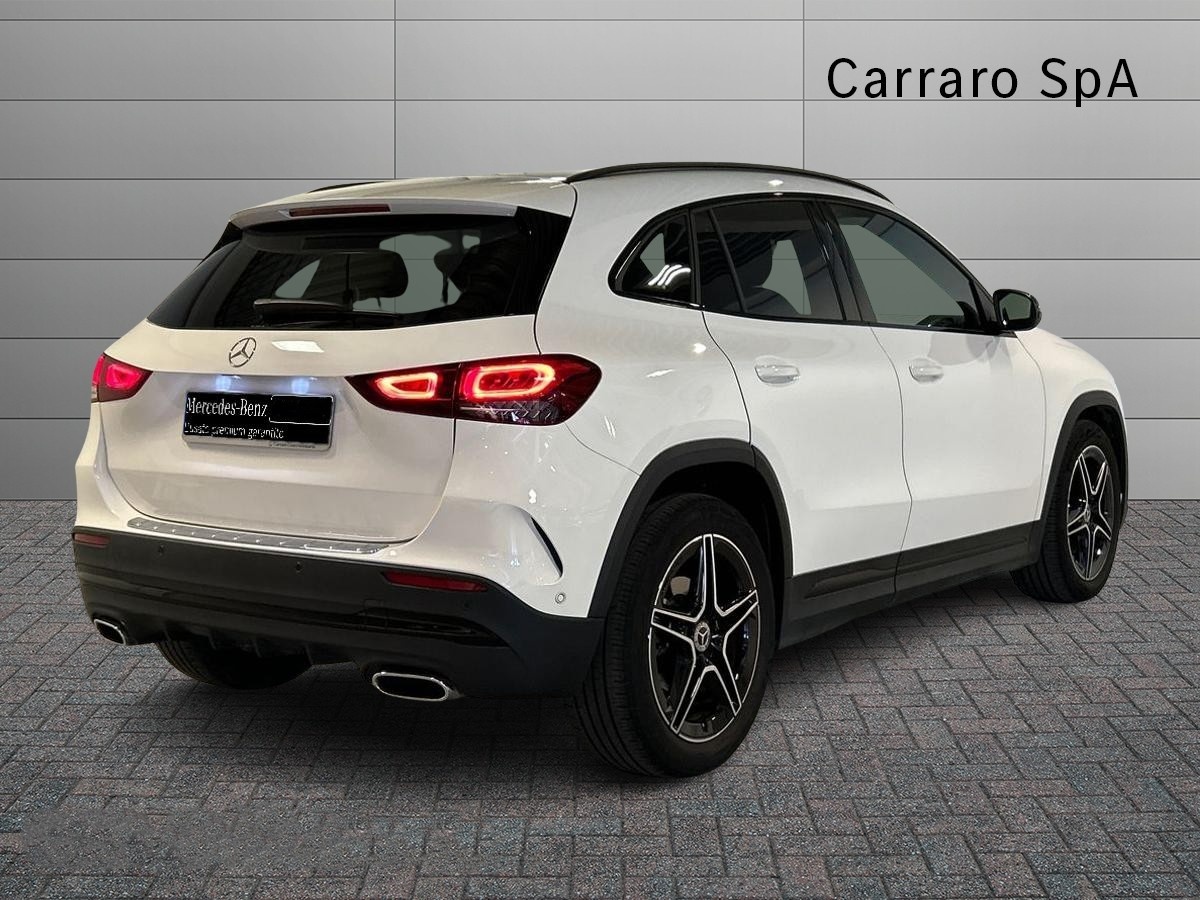 Mercedes GLA GLA 200 D Premium 8G-DCT - 2