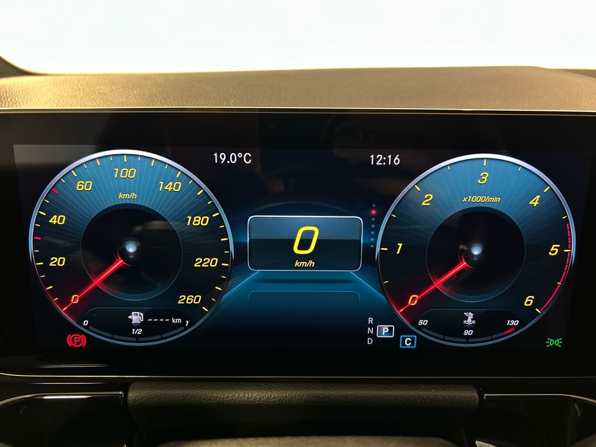 Mercedes GLA GLA 200 D Premium 4Matic 8G-DCT - 13