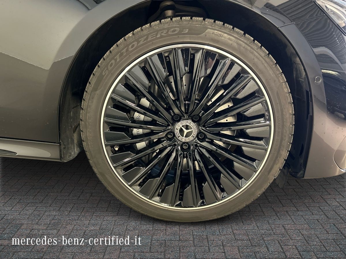 Mercedes  Classe E Station Wagon 220 d AMG Line Advanced 4Matic 9G-Tronic - 17