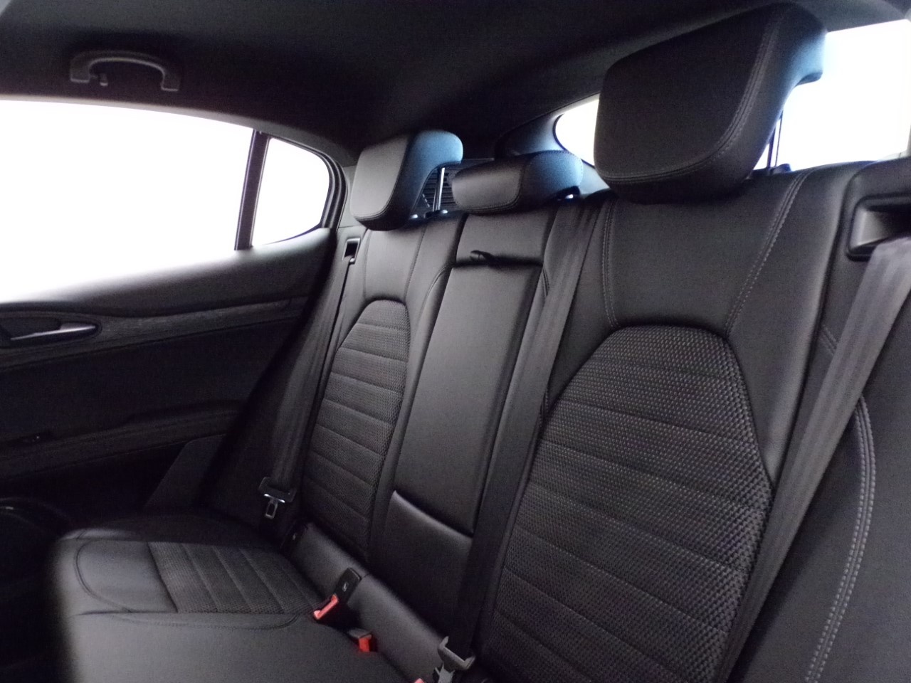 Alfa Romeo Stelvio Stelvio 2.2 Turbo 210cv Ti Q4 AT8 - 13