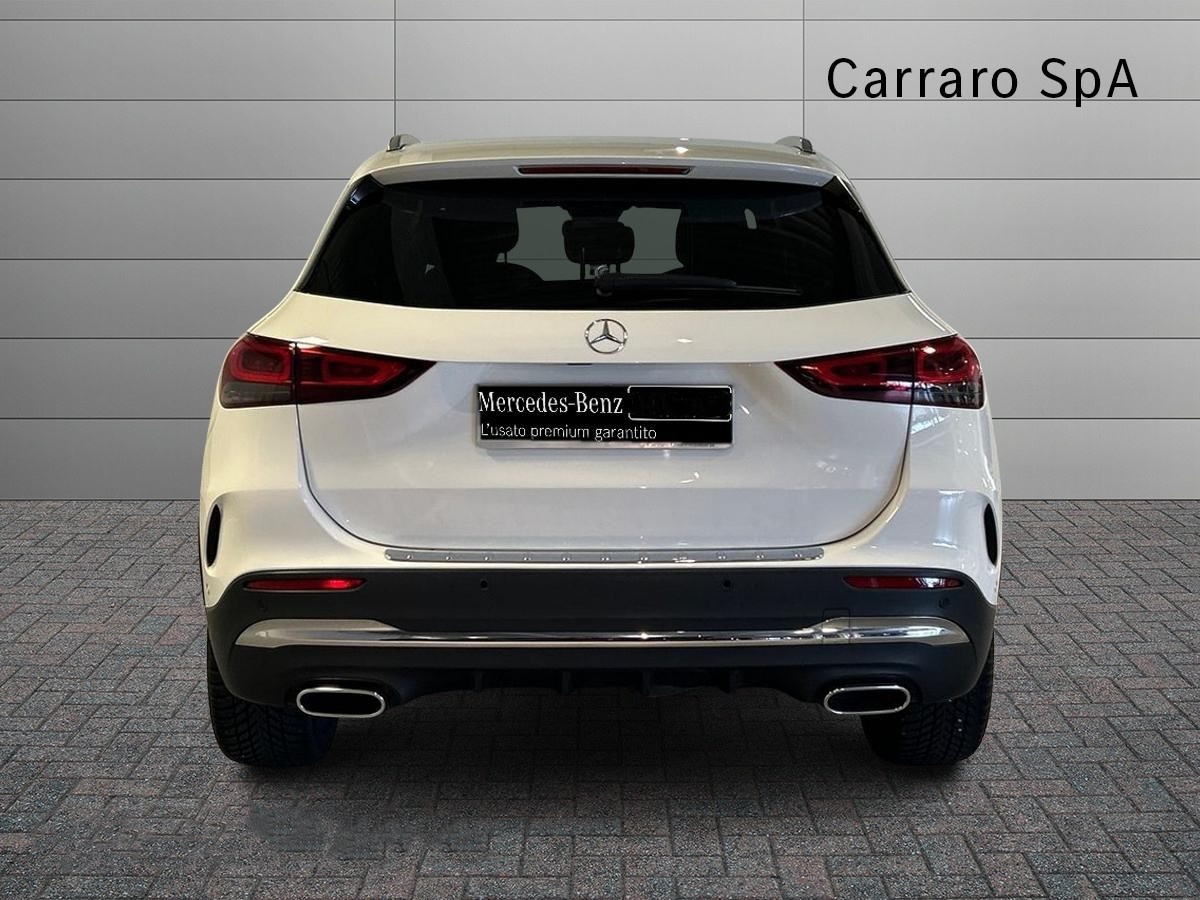 Mercedes GLA GLA 200 D Premium 4Matic 8G-DCT - 4