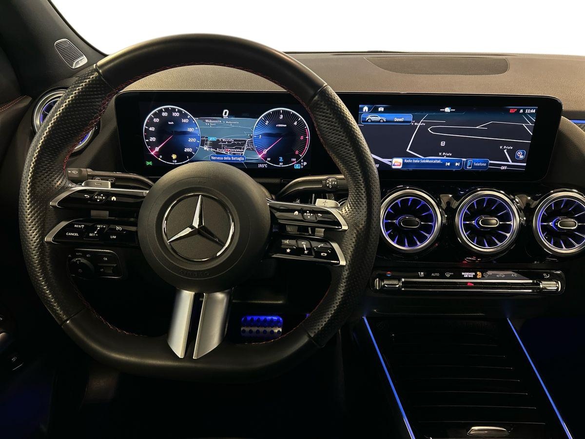 Mercedes  GLA 200 D AMG Line Premium 4Matic 8G-DCT - 11