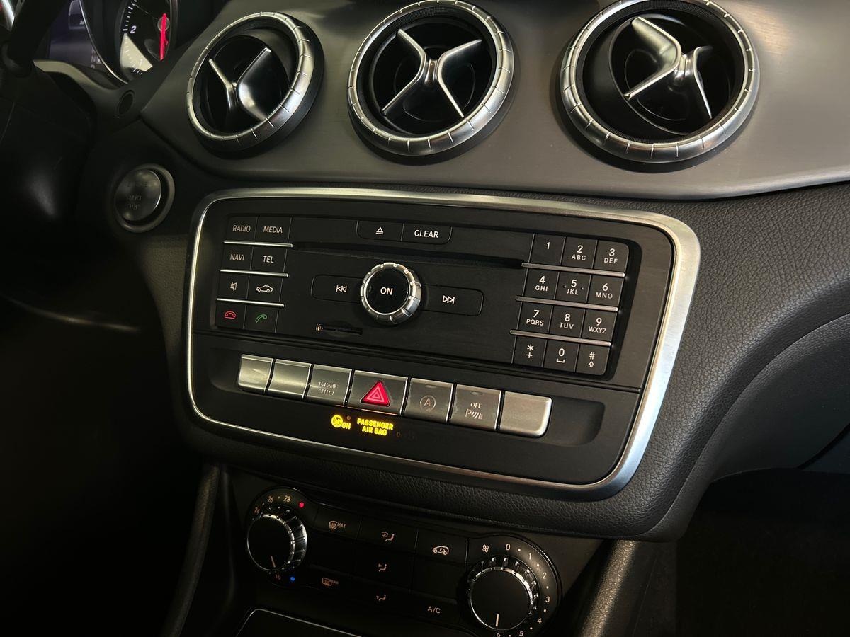 Mercedes CLA Shooting Brake CLA Shooting Brake 200 D Premium 4Matic 7G-DCT - 14