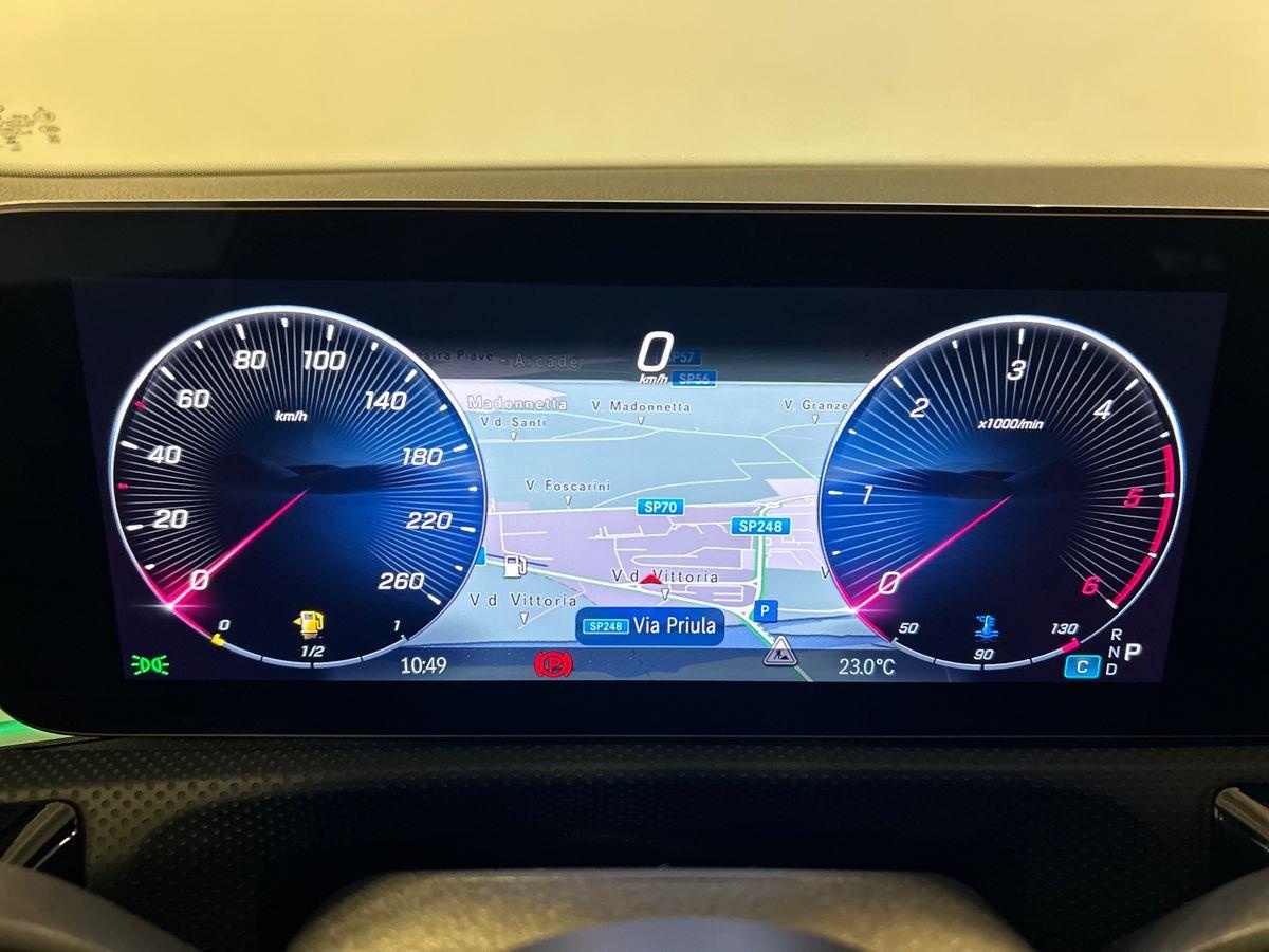 Mercedes  Classe A 180 D Advanced Plus AMG Line 8G-DCT - 13