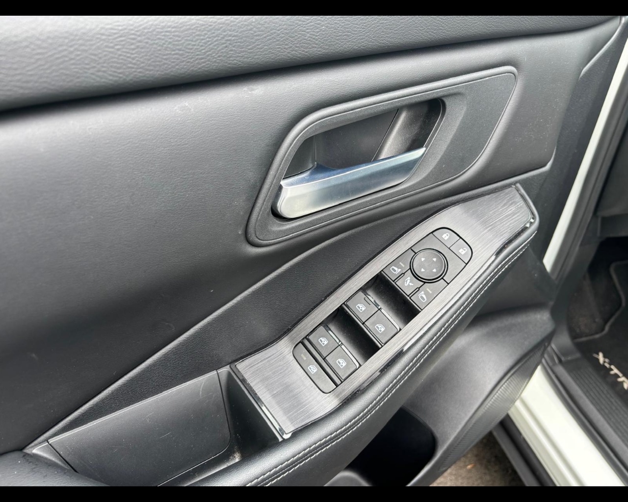 Foto NISSAN X-Trail 1.5 e-power N-Connecta 2wd auto