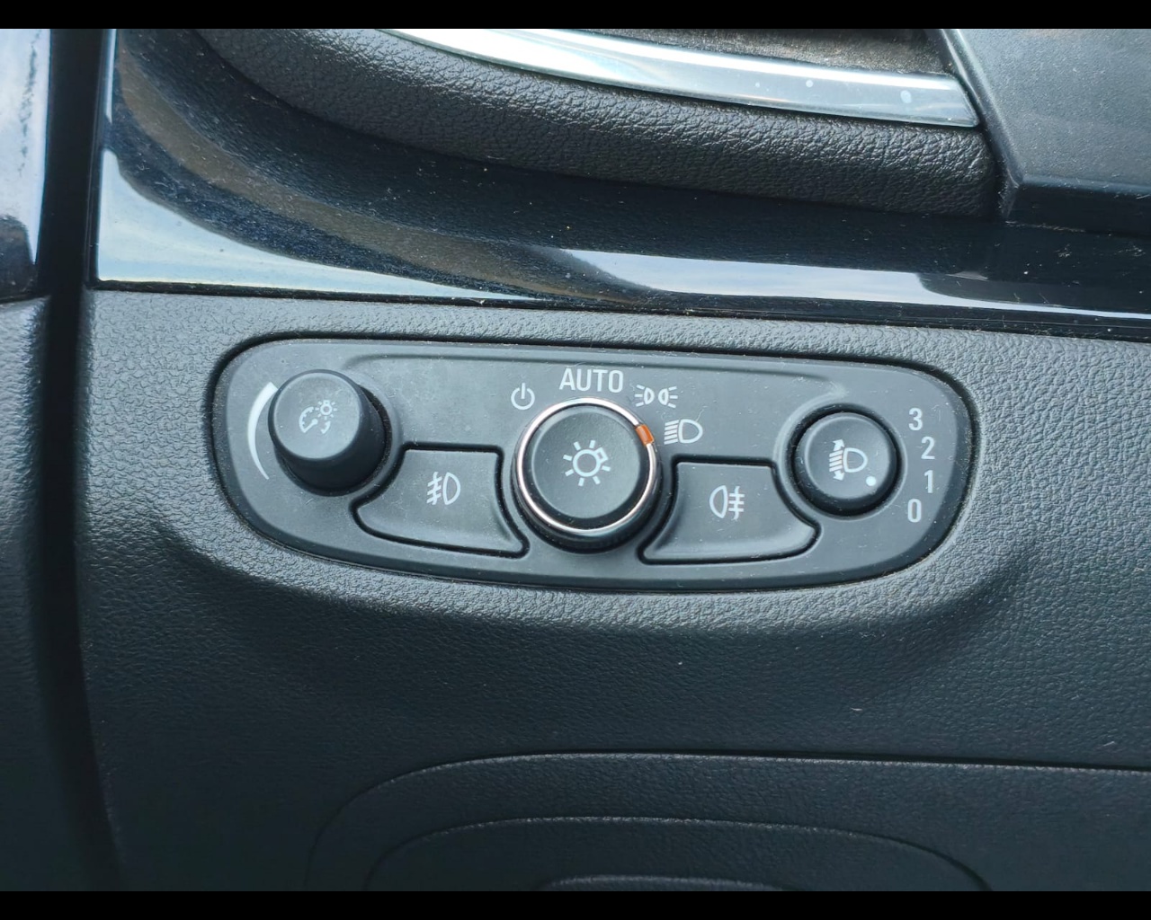 Foto OPEL Mokka X 1.6 cdti Advance s&s 4x4 136cv 