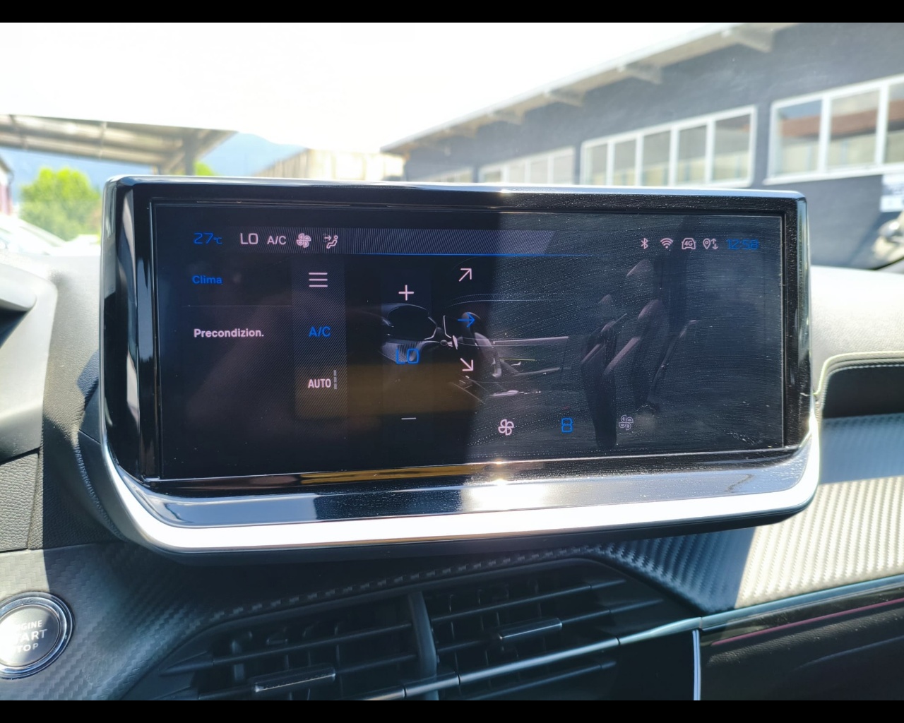 Foto PEUGEOT 2008 54 kWh GT