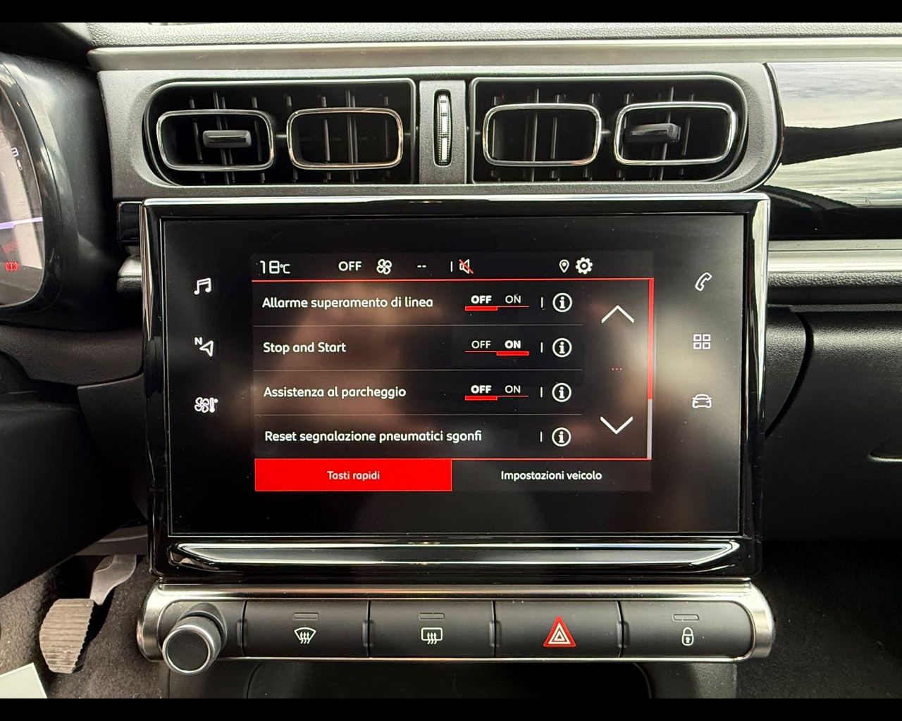 Foto CITROEN C3 1.2 puretech Max s&s 110cv