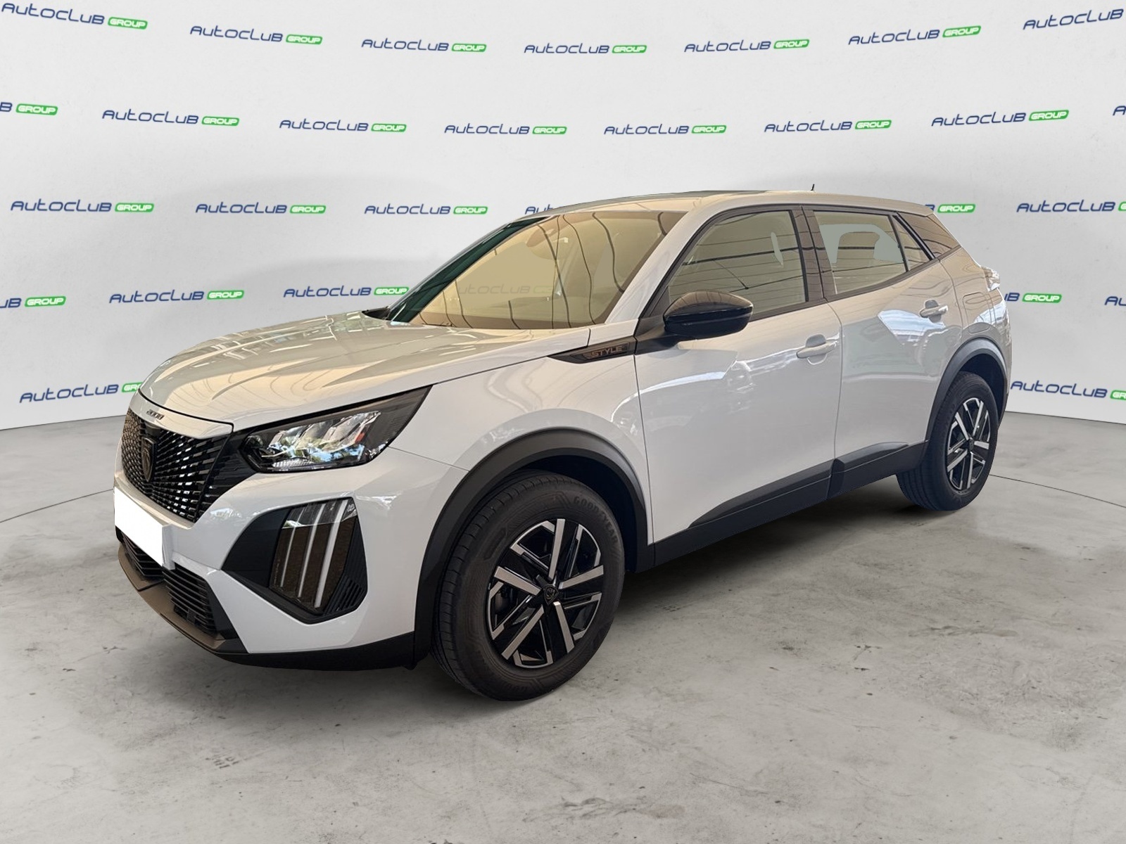 Foto PEUGEOT 2008 Style Hybrid 136 e-DCS6