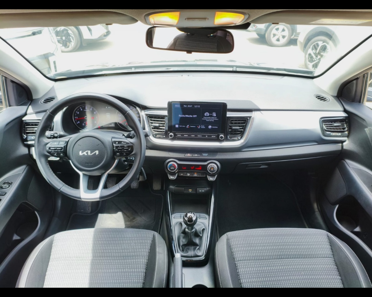 Foto KIA Stonic 1.2 dpi Style s/Design Pack gpl 82cv