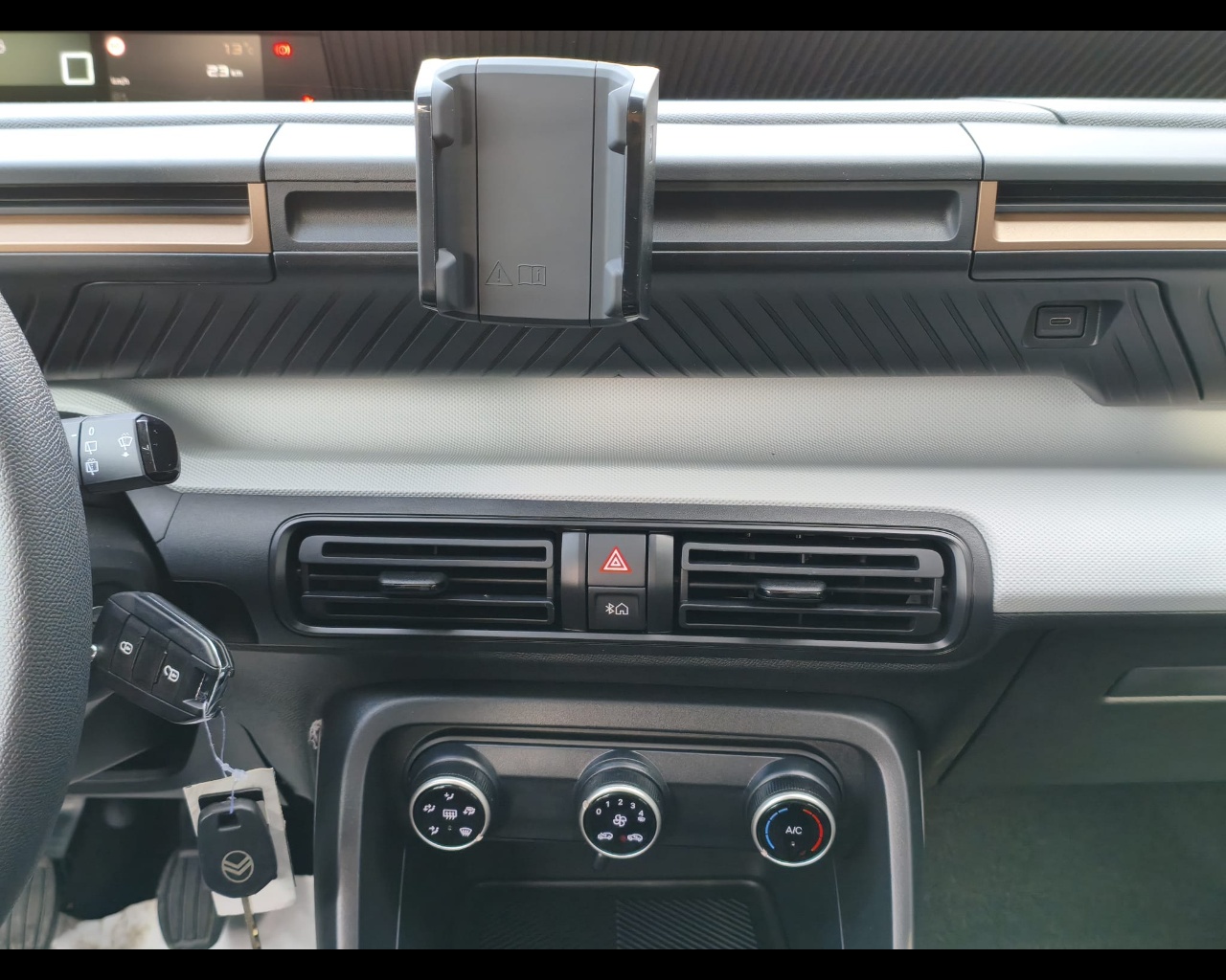 Foto CITROEN C3 Aircross 1.2 puretech turbo You 100cv