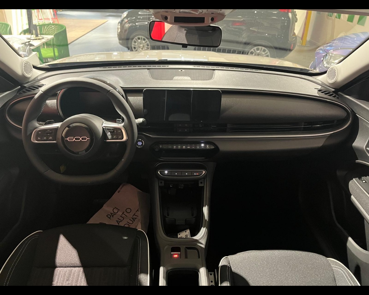 Foto FIAT 600 Hybrid Business 1.2 Hybrid110cv