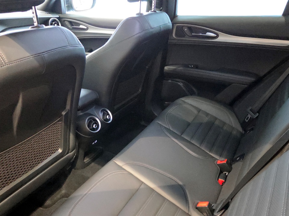 ALFA ROMEO Stelvio 2.2 t Veloce Q4 210cv auto Diesel usato - 16