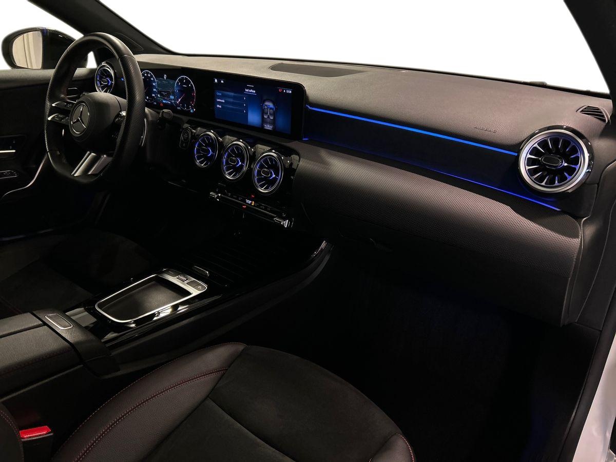 Mercedes  Classe A 180 D Advanced Plus AMG Line 8G-DCT - 15