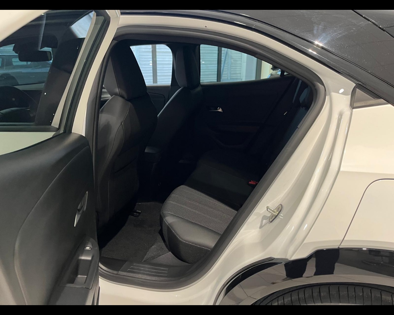 Foto OPEL Mokka 1.2 hybrid GS 136cv dct6