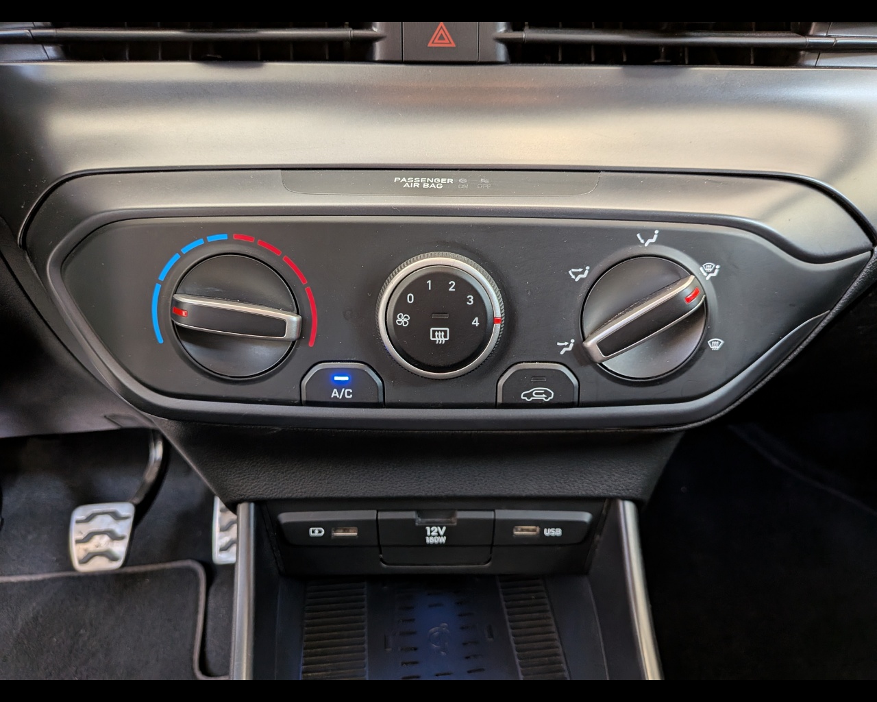Foto HYUNDAI Bayon 1.0 t-gdi 48V Xline imt