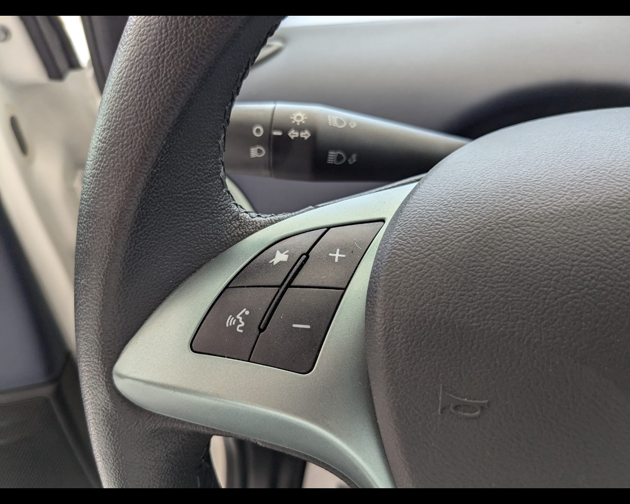 Foto LANCIA Ypsilon 1.0 firefly hybrid Platino s&s 70cv