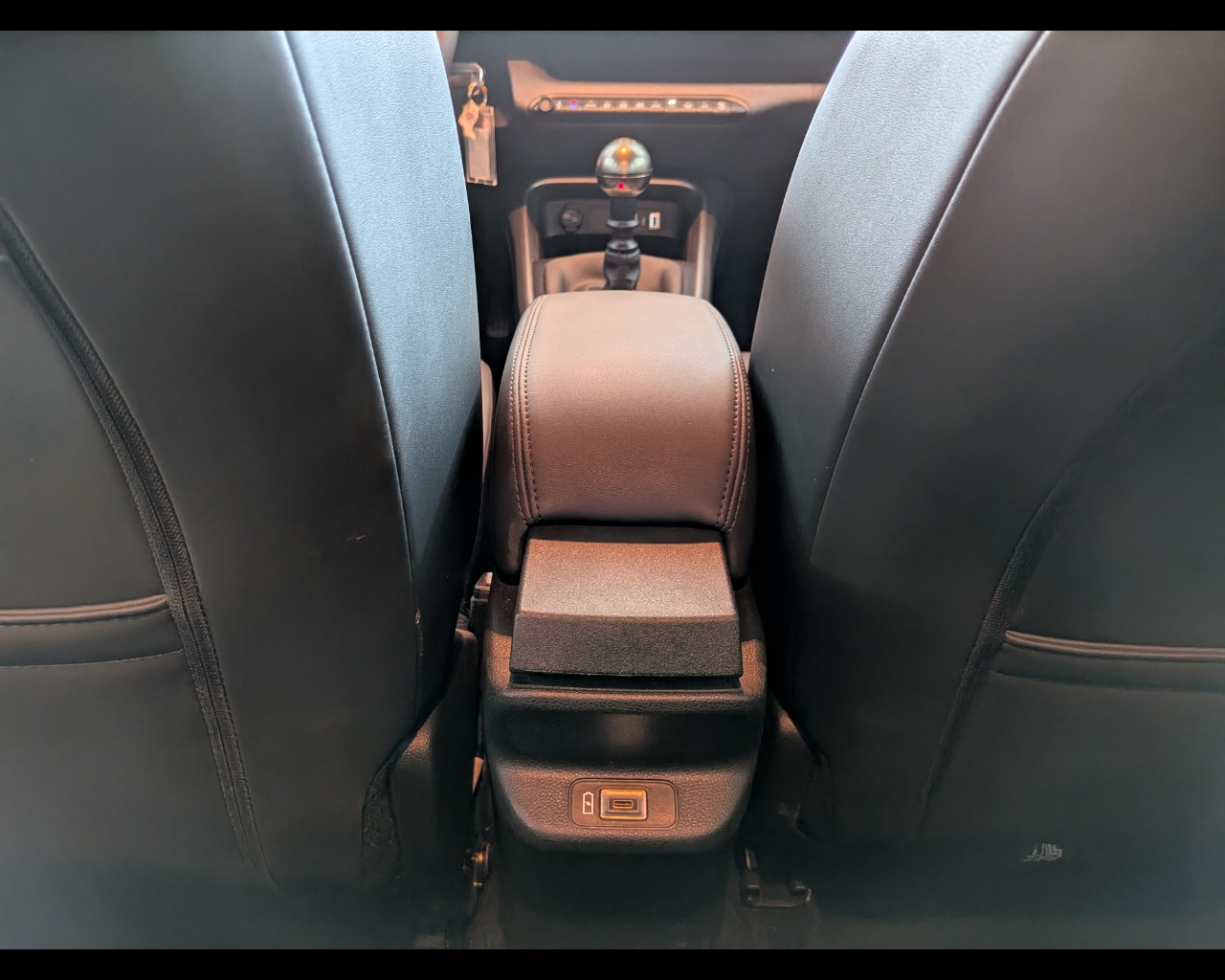 Foto JEEP Avenger 1.2 turbo Altitude fwd 100cv