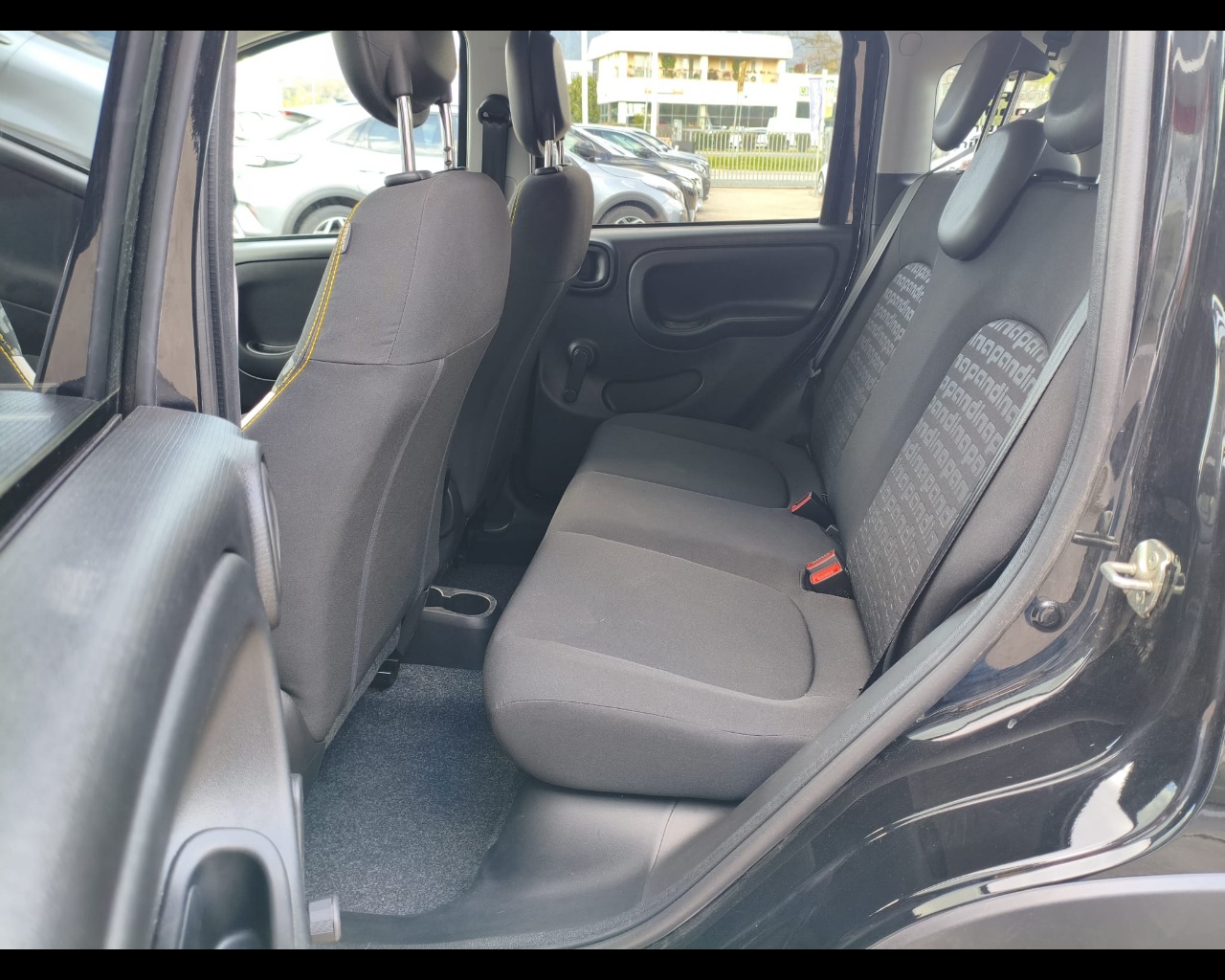 Foto FIAT Pandina Cross 1.0 firefly hybrid s&s 70cv