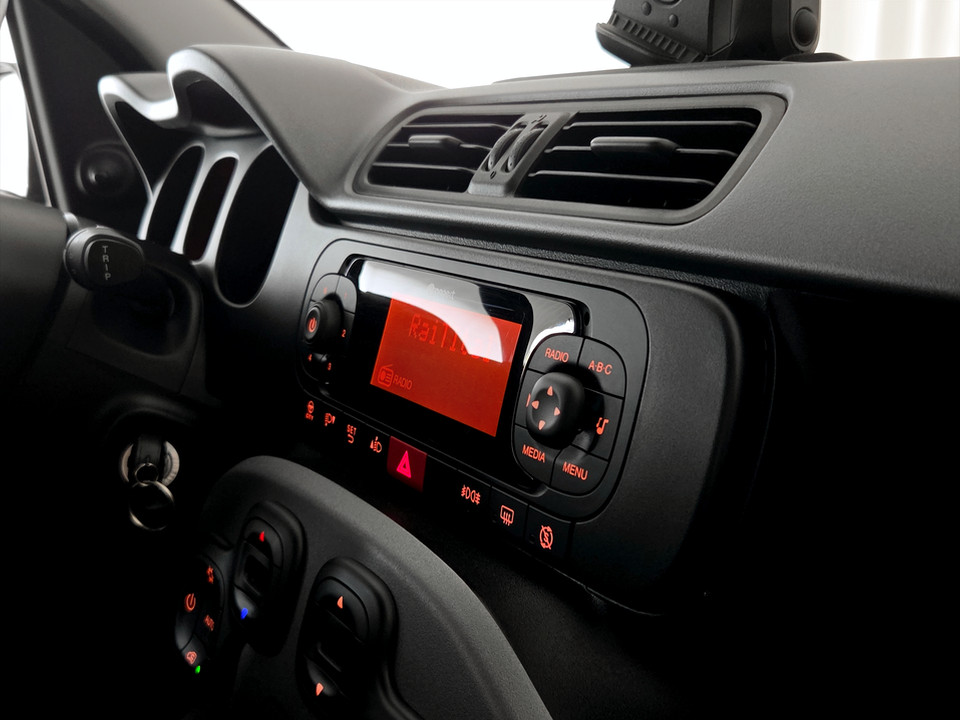 FIAT Panda 1.0 firefly hybrid City Life s&s 70cv Ibrida usato - 14