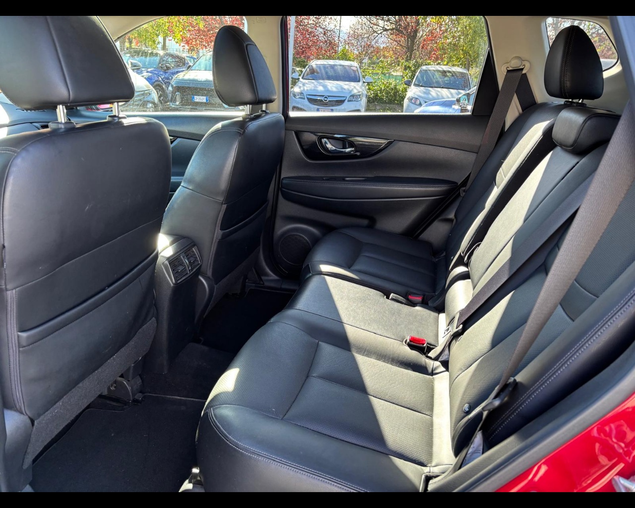 Foto NISSAN X-Trail 1.7 dci Tekna 4wd