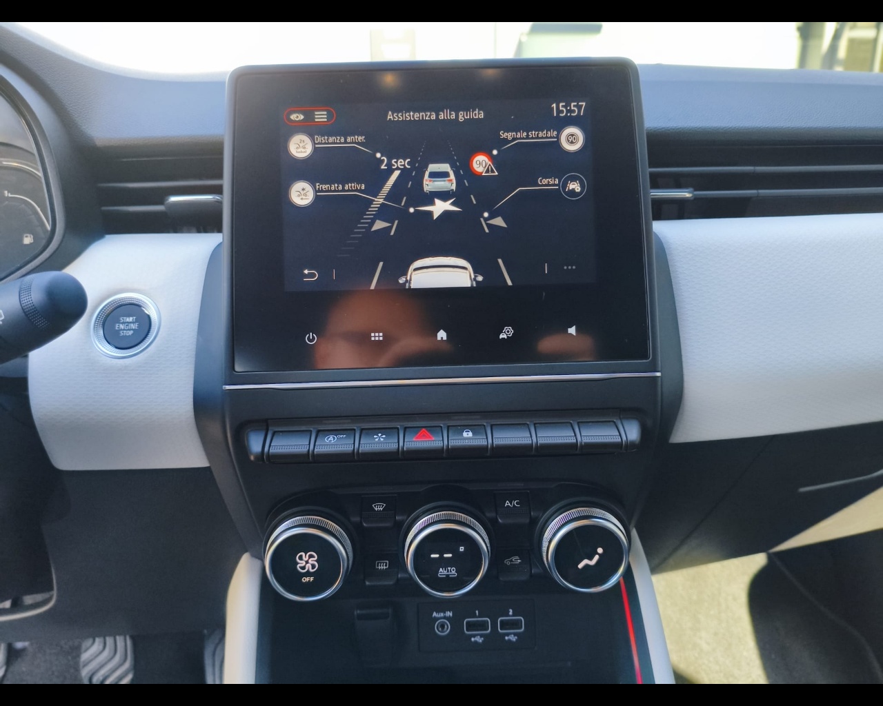 Foto RENAULT Clio 1.0 tce Techno Gpl 100cv