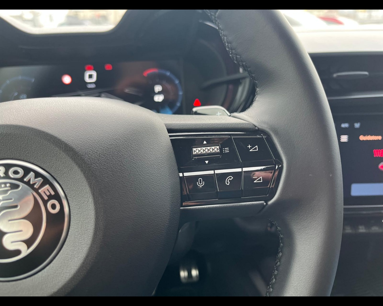 Foto ALFA ROMEO Junior Ibrida Ibrida Q4 1.2 136cv Hybrid Edct6