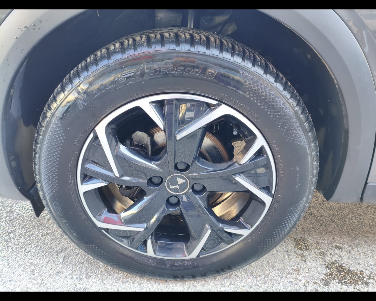 Foto DS DS3 Crossback 1.5 bluehdi So Chic 100cv