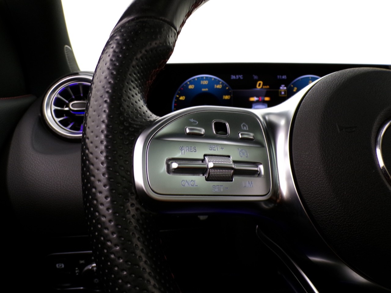 Mercedes GLA GLA 200 D Premium 8G-DCT - 18