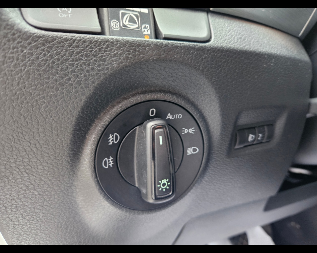 SKODA Fabia Fabia 1.0 mpi Twin Color Design Edition Nero 60cv Benzina Usato - 16