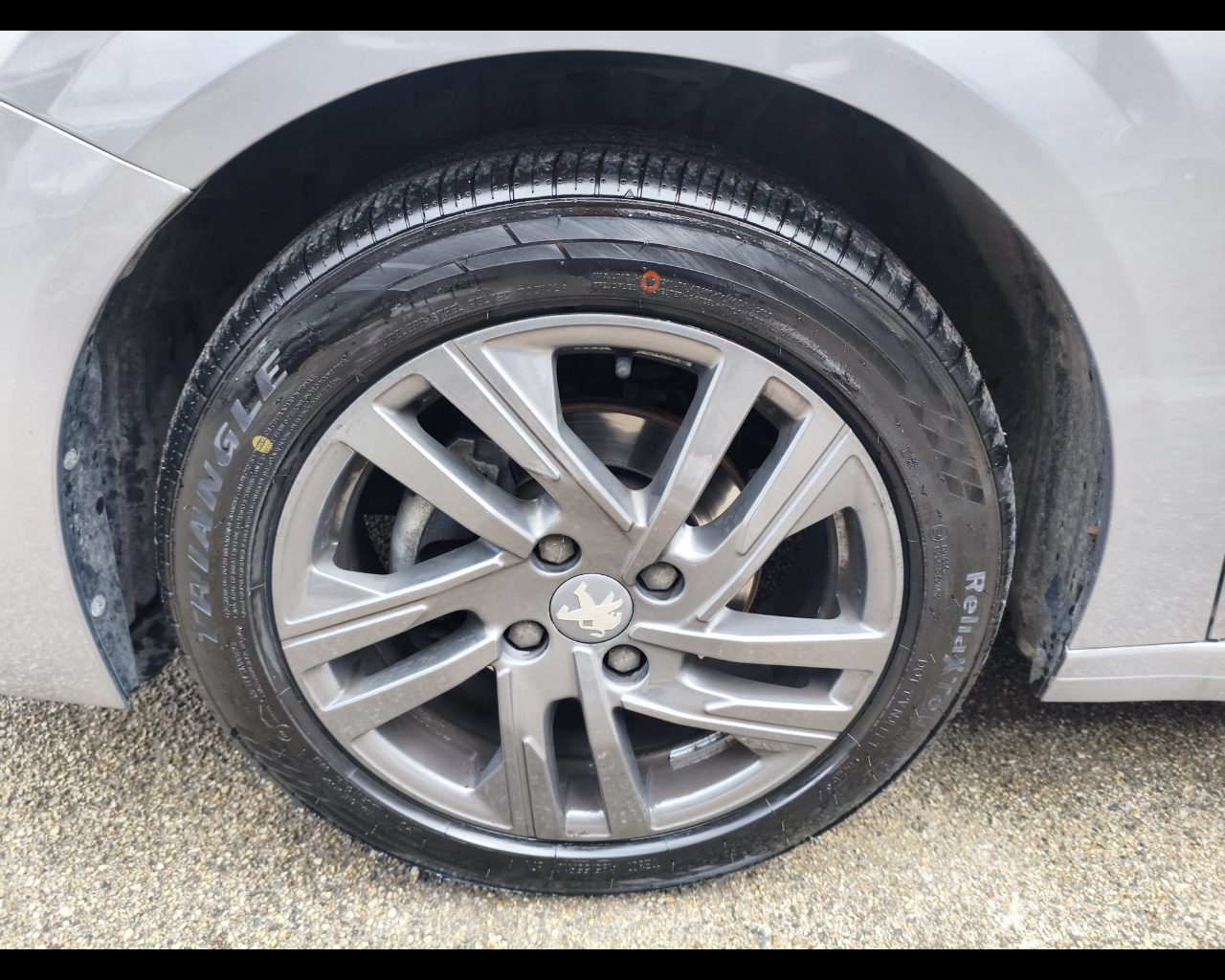 Foto PEUGEOT 208 1.2 puretech Active Pack s&s 75cv