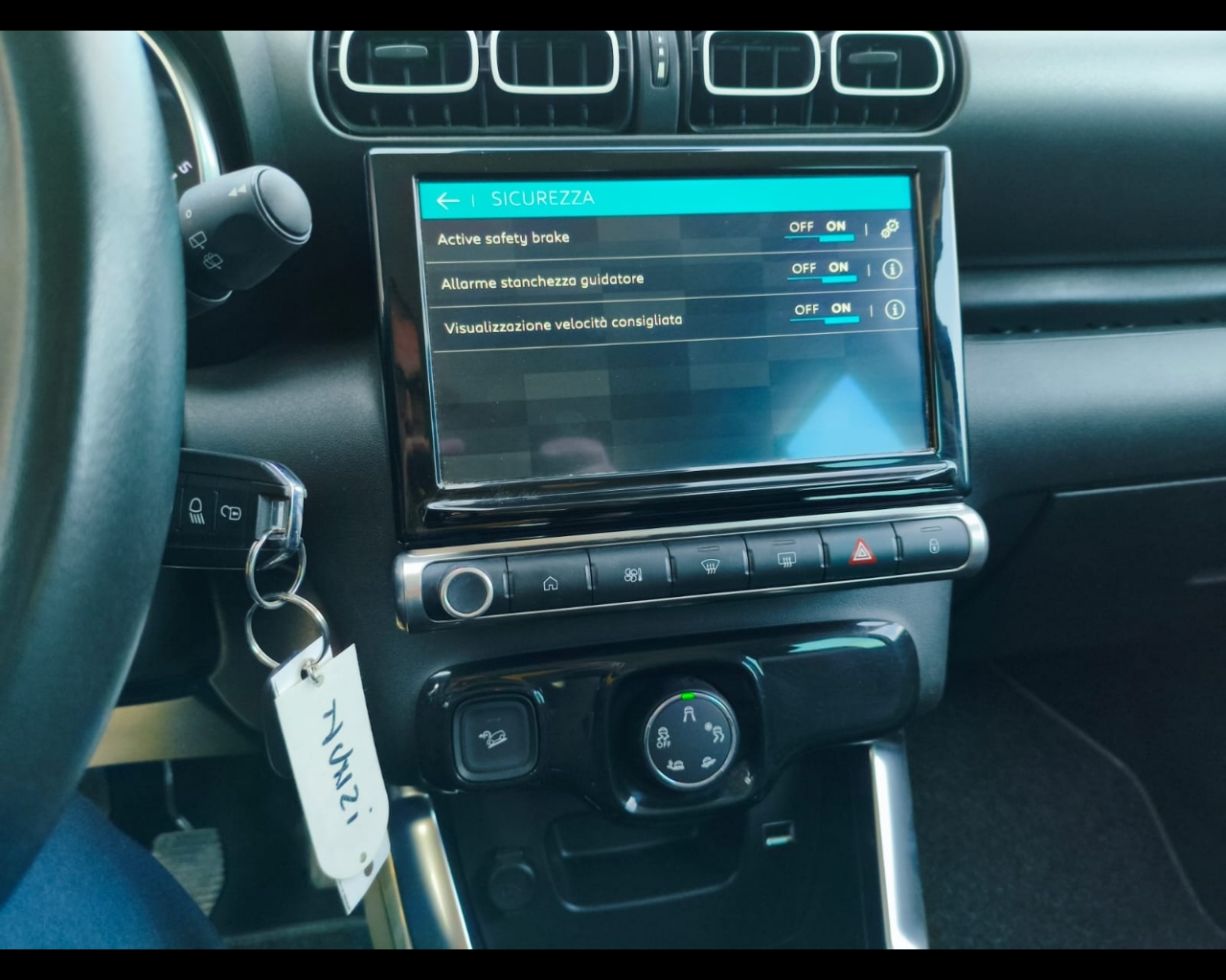 Foto CITROEN C3 Aircross 1.2 puretech Shine s&s 110cv