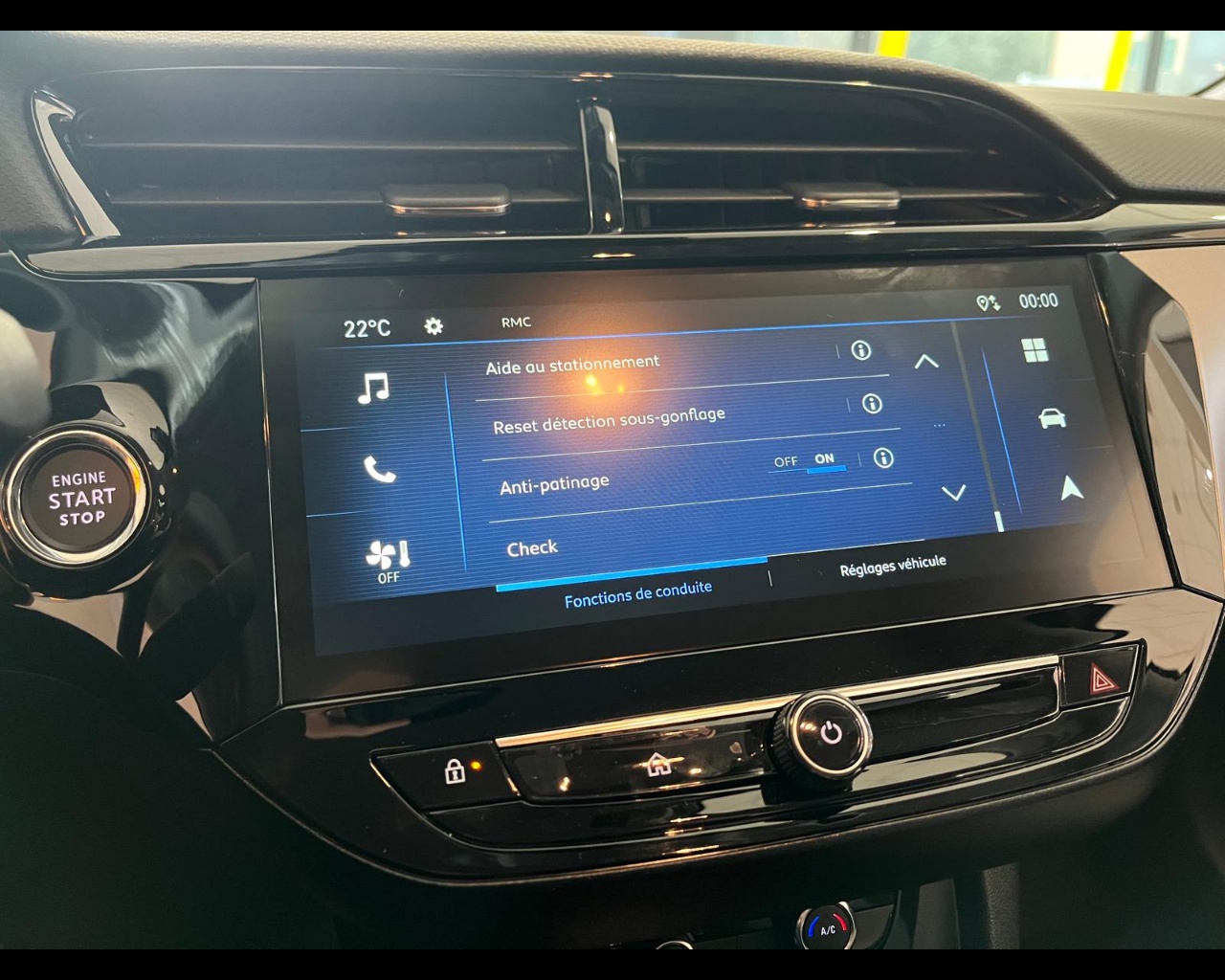 Foto OPEL Corsa full electric Nuova Yes 136cv