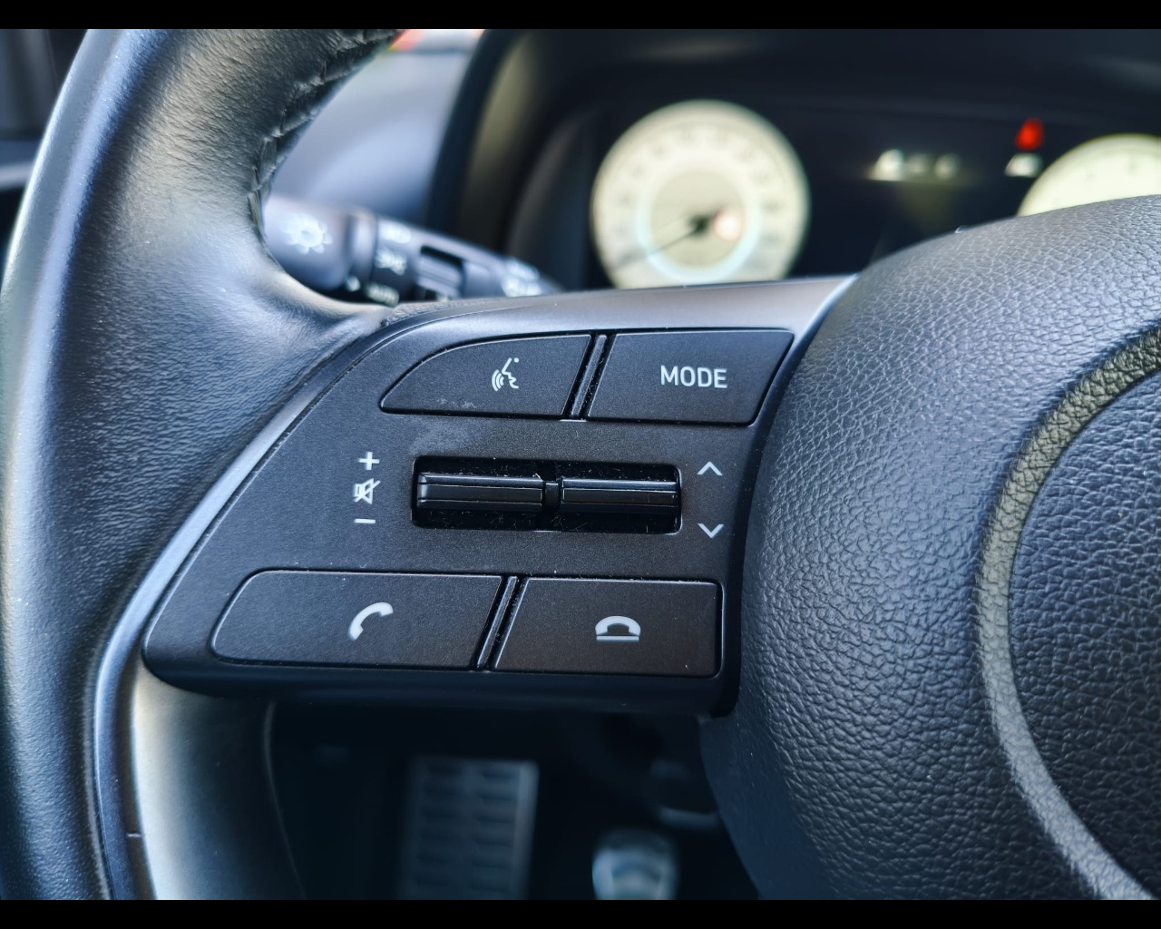 Foto HYUNDAI Bayon 1.2 mpi Xline