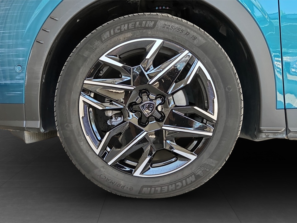 PEUGEOT 3008 1.2 hybrid Allure 145cv e-dcs6 Ibrida usato - 19