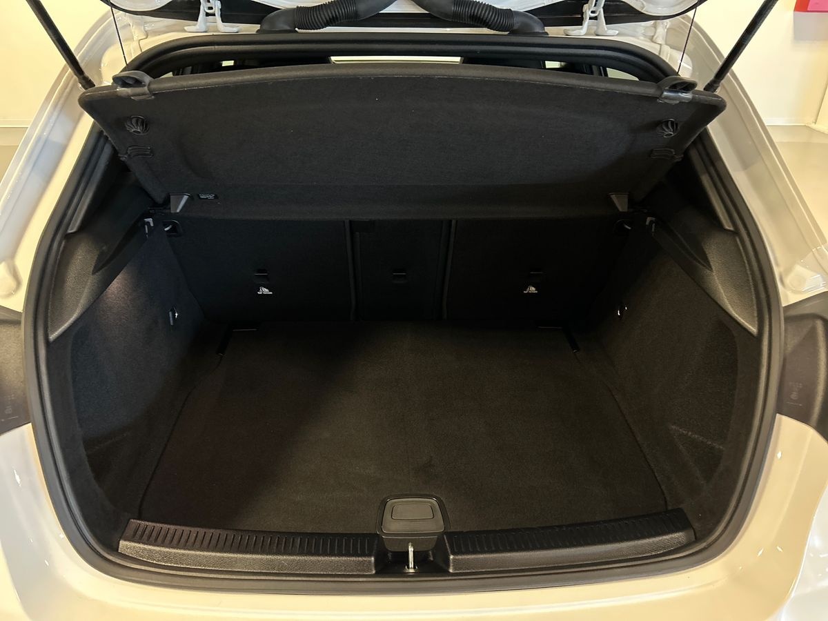 Mercedes Classe A Classe A 180 D Premium Night edition 8G-DCT - 8