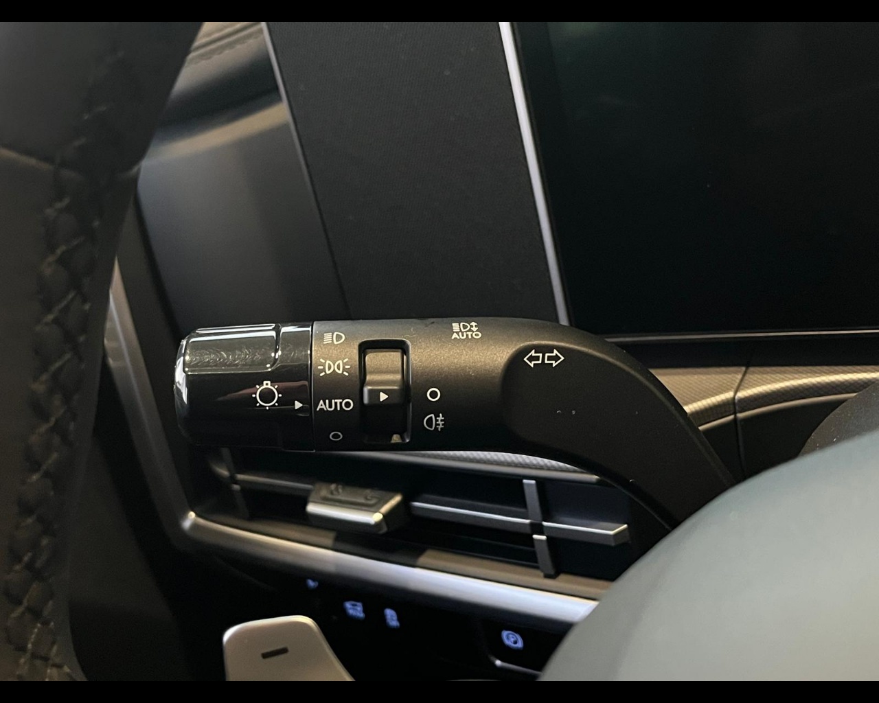 Foto HYUNDAI NEW SANTA FE 7P 1.6 HEV 4WD BUSINESS