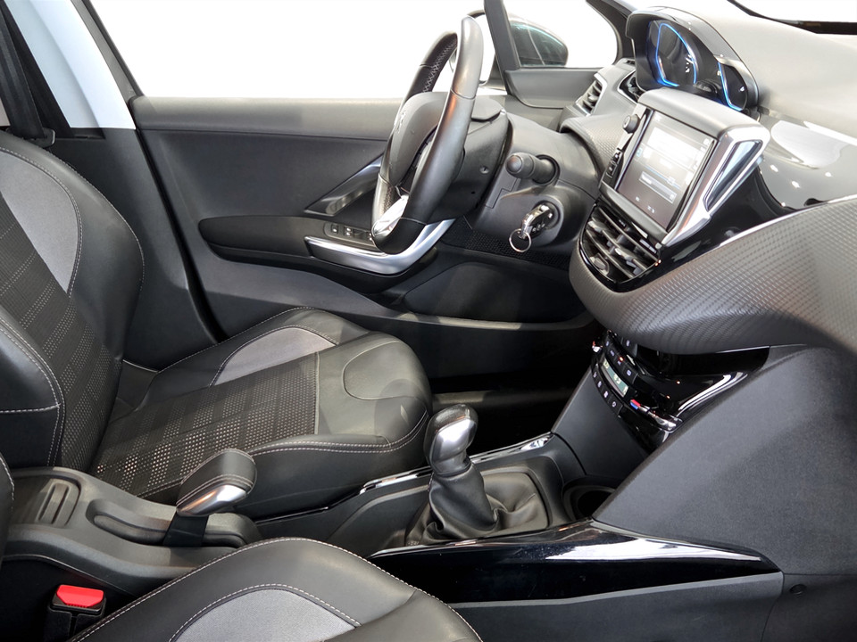 PEUGEOT 2008 1.2 puretech 12v Allure 82cv E6 Benzina usato - 13