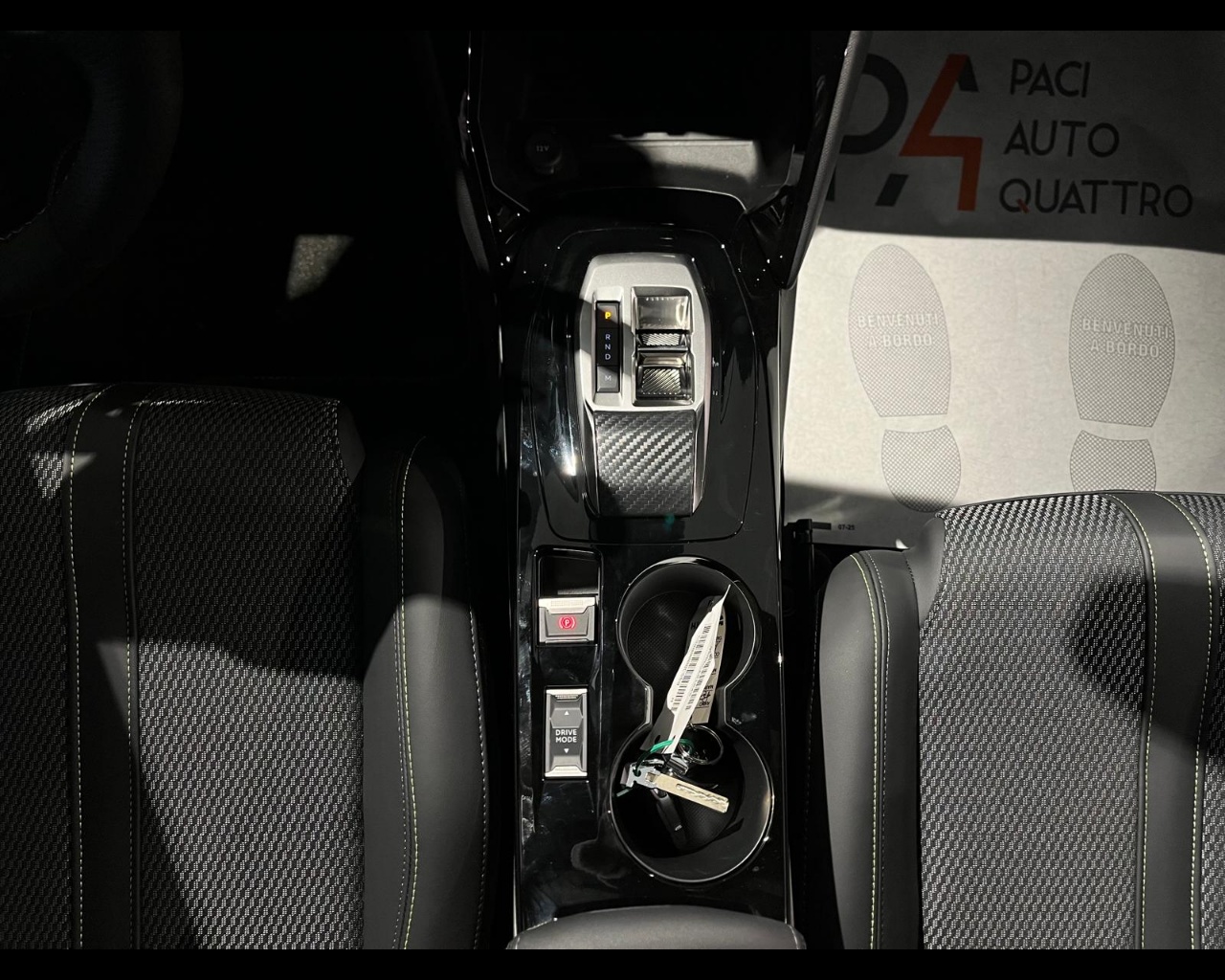 Foto PEUGEOT 208 1.2 hybrid GT 136cv e-dcs 6