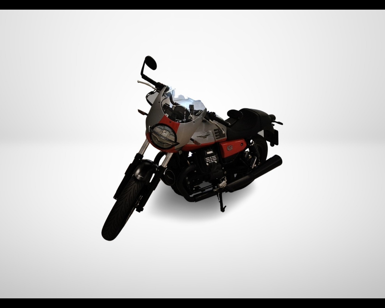 MOTO GUZZI V7 IV