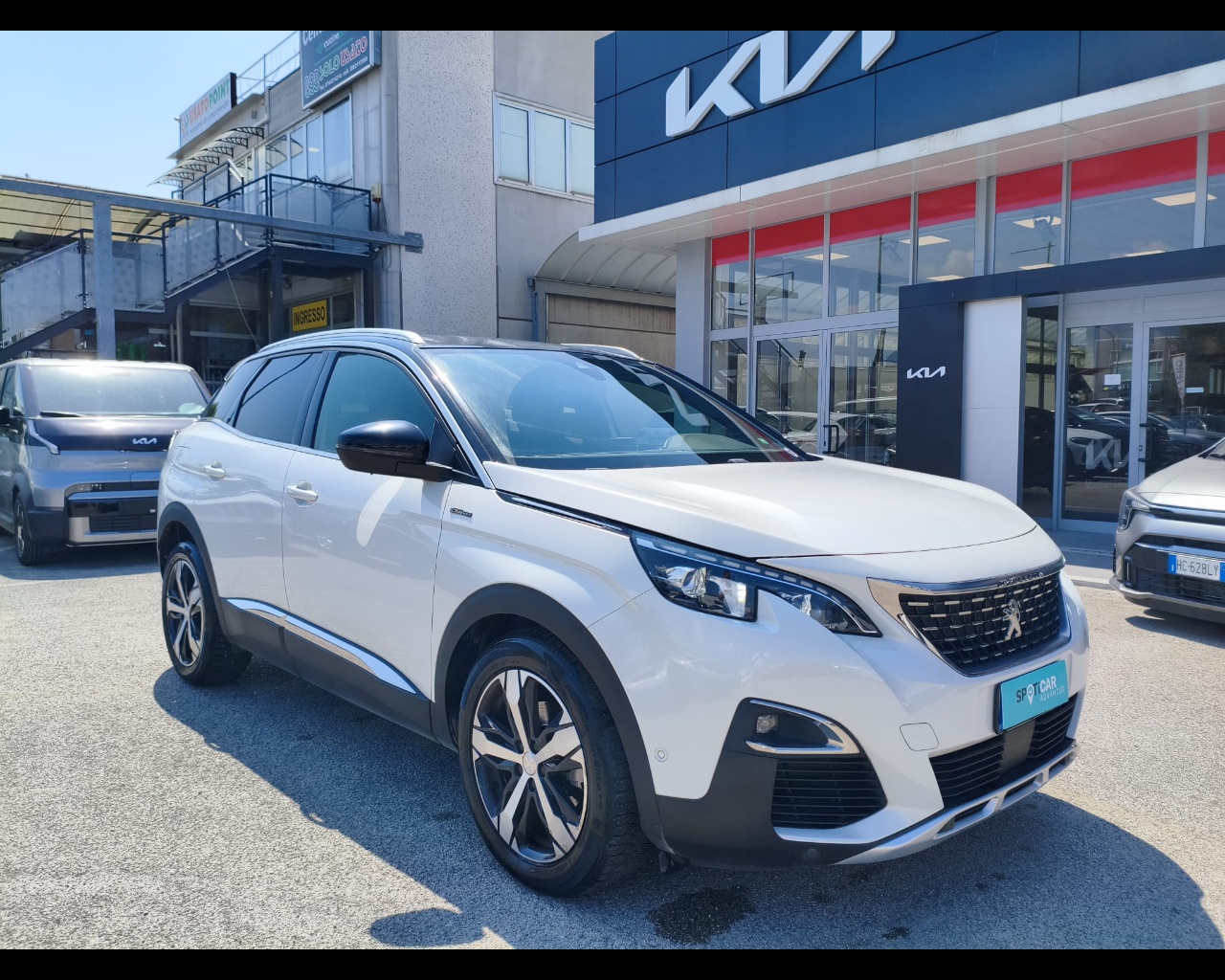 Foto PEUGEOT 3008 1.5 bluehdi GT Line s&s 130cv