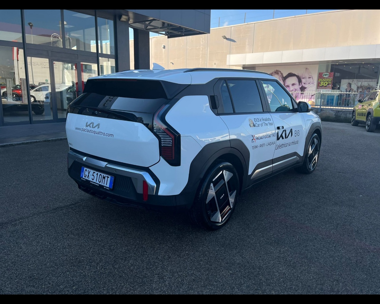 Foto KIA EV3 LR FWD EARTH