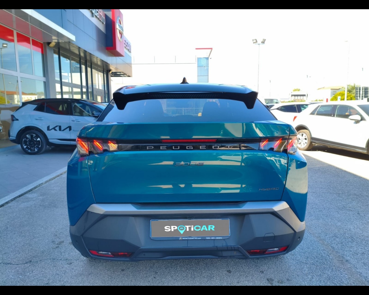 Foto PEUGEOT 3008 1.2 hybrid GT 136cv e-dcs6