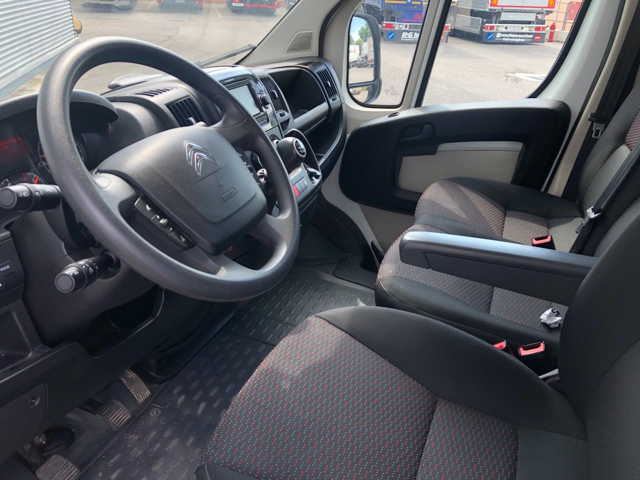 Citroen Jumper III (II 2011) jumper 35 L2H2 2.0 bluehdi 130cv E6 - 9